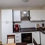 Miki * Τρογκίρ