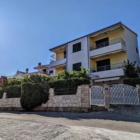 Miki * Trogir