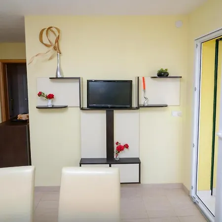 Miki Apartment *